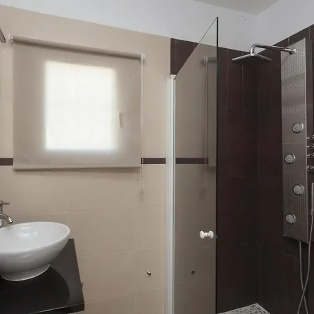Carrio Park En Zona Residencial * Calp